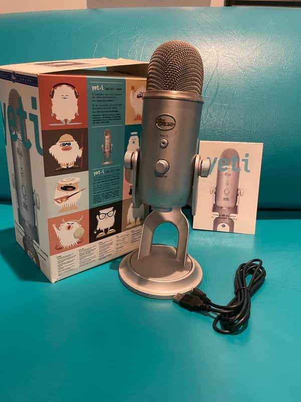 Blue Yeti Multipattern USB Microphone 2010s - Cool Grey