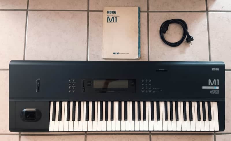 Korg M1 61-Key Synth Music Workstation 1990s - Black