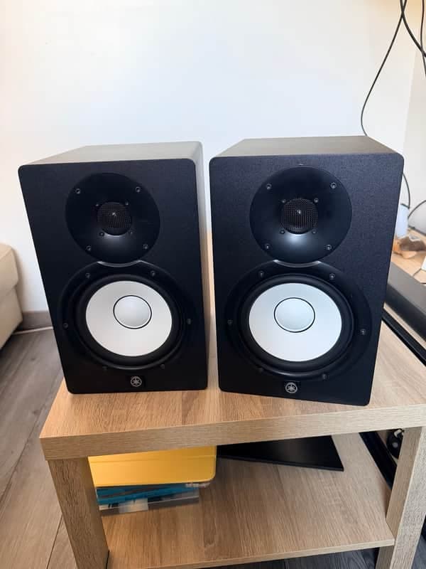 Yamaha HS7 6.5" Powered Studio Monitor (Pair) 2015 - Present - Black