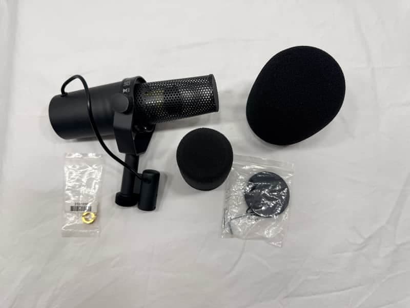 Shure SM7B Cardioid Dynamic Microphone 2001 - Present - Black