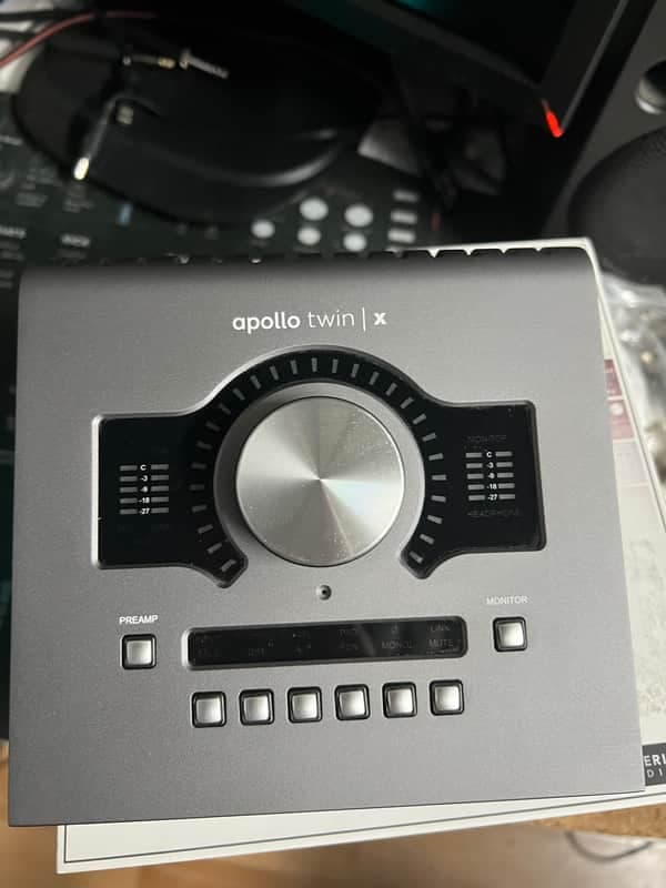 Universal Audio Apollo Twin X DUO Thunderbolt 3 Audio Interface - Gray