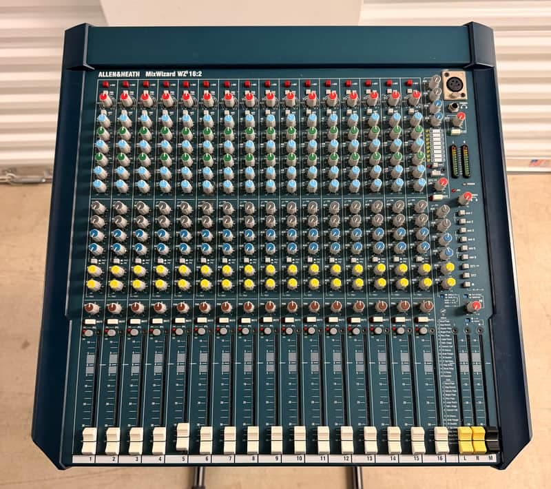 Allen & Heath MixWizard WZ3 16:2 16-Input Stereo Mixer 2004 - 2013 - Blue