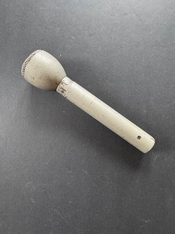 Electro-Voice 635A Omnidirectional Dynamic Microphone