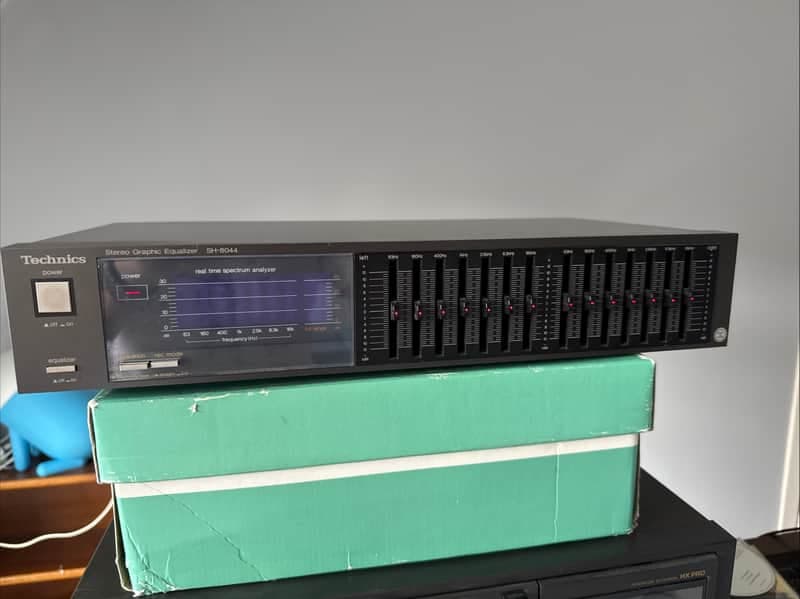 Technics Graphic Equalizer SH-8044 1985 - Black