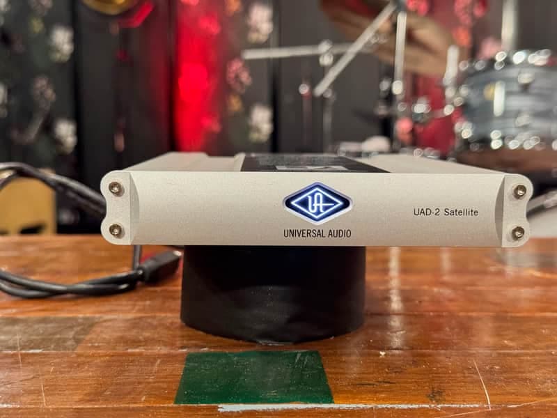 Universal Audio UAD-2 Satellite QUAD Core Firewire DSP Accelerator 2012 - Present - Silver