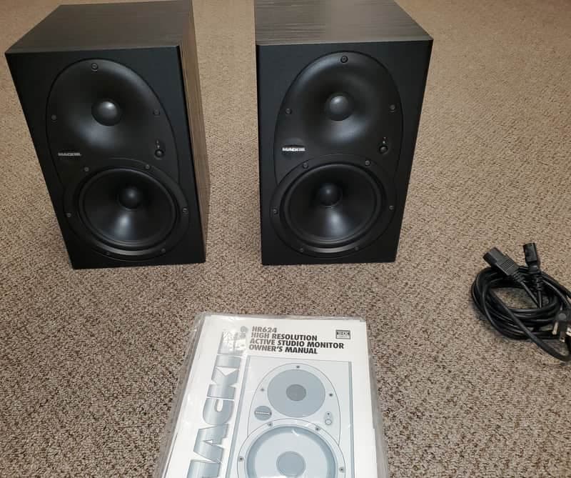 Mackie HR624 Powered Studio Monitors THX Lucas Certified High Resolution
