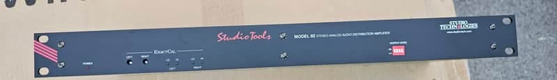 Studio Technologies Studio tools model 82- stereo distribution amplifier - black