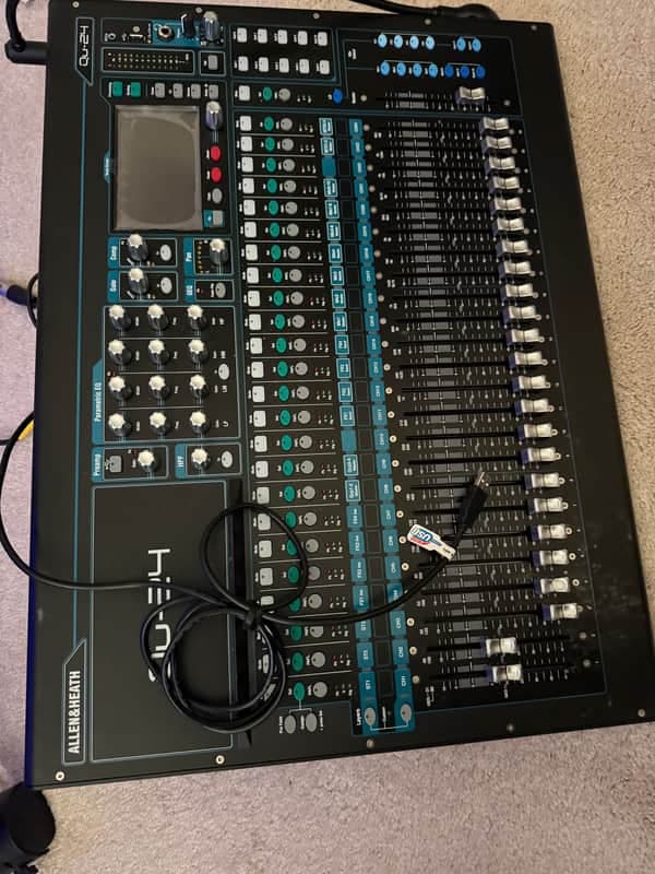 Allen & Heath QU-24C Chrome Edition 24-Channel Digital Mixer 2010s - Black