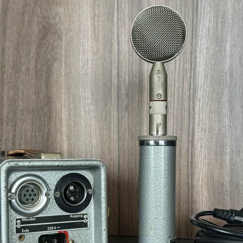 Neumann Cmv563