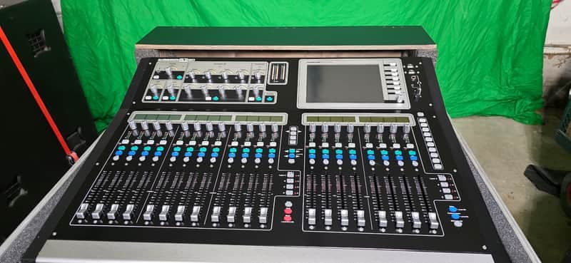 Allen & Heath GLD80 with AB168