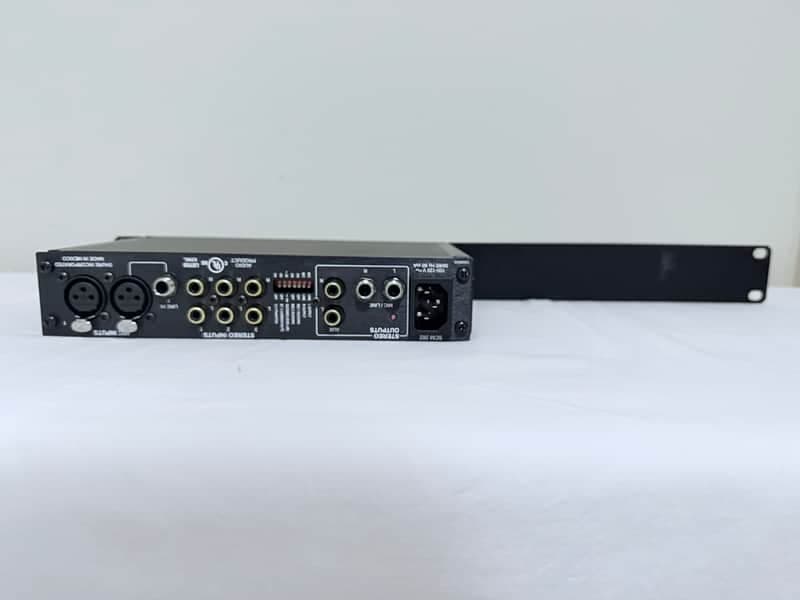 Tested-Works Great! Shure SCM262 2010s - Black