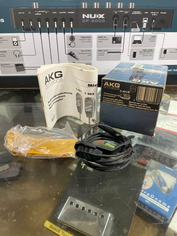 AKG C402B
