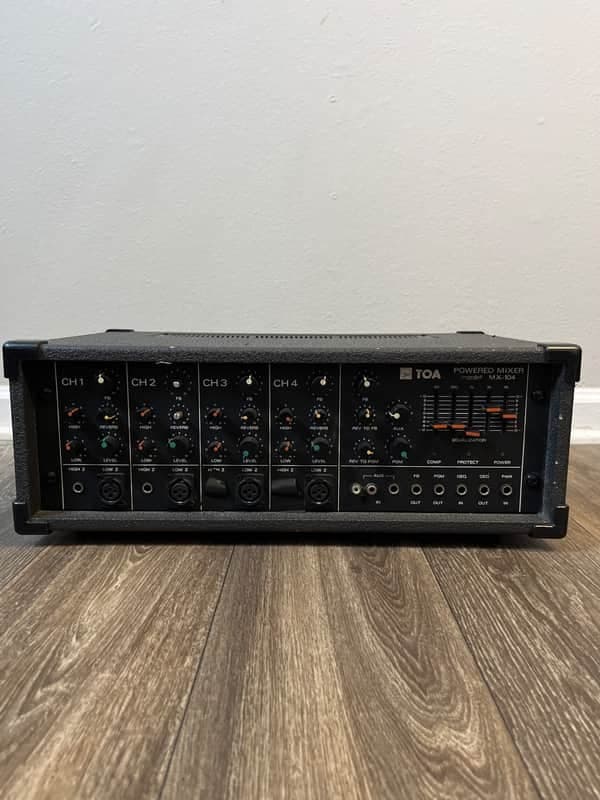 Toa MX-104 Powered Mixer