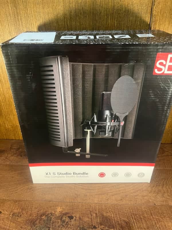 sE Electronics X1 Studio Bundle - Microphone + Shock Mount + Reflection & Pop Filters MINT