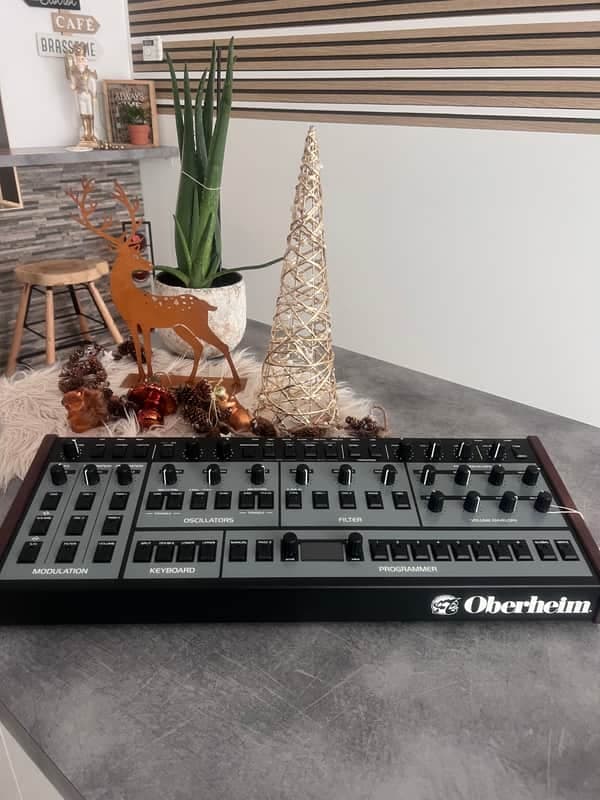 Oberheim OB-X8 Desktop 8-Voice Synthesizer 2022 - Present - Black with Wood Sides