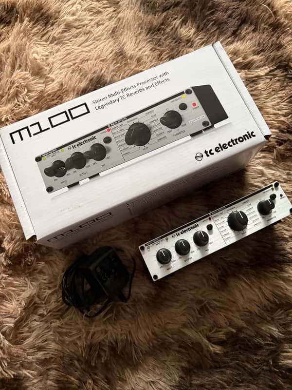 TC Electronic M100 Stereo Multi-Effects Processor - Silver