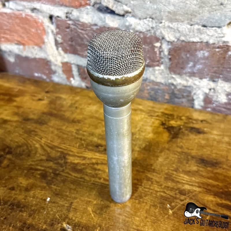 Realistic 33-1070 Dynamic Microphone *MIJ* (1960s - 1970s)