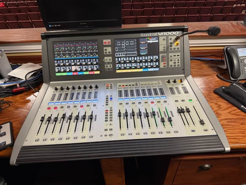 SOUNDCRAFT Vi1000