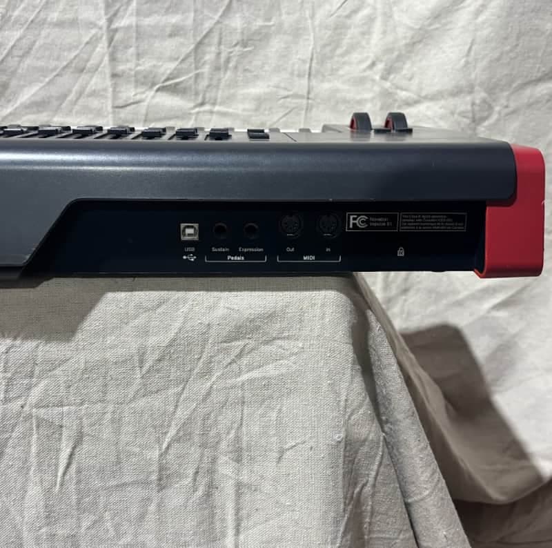 Novation Impulse 61 MIDI Keyboard Controller 2011 - Present - Gray