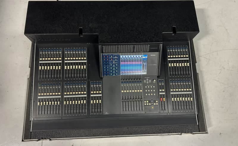 Yamaha M7CL Digital Mixing Console - Black