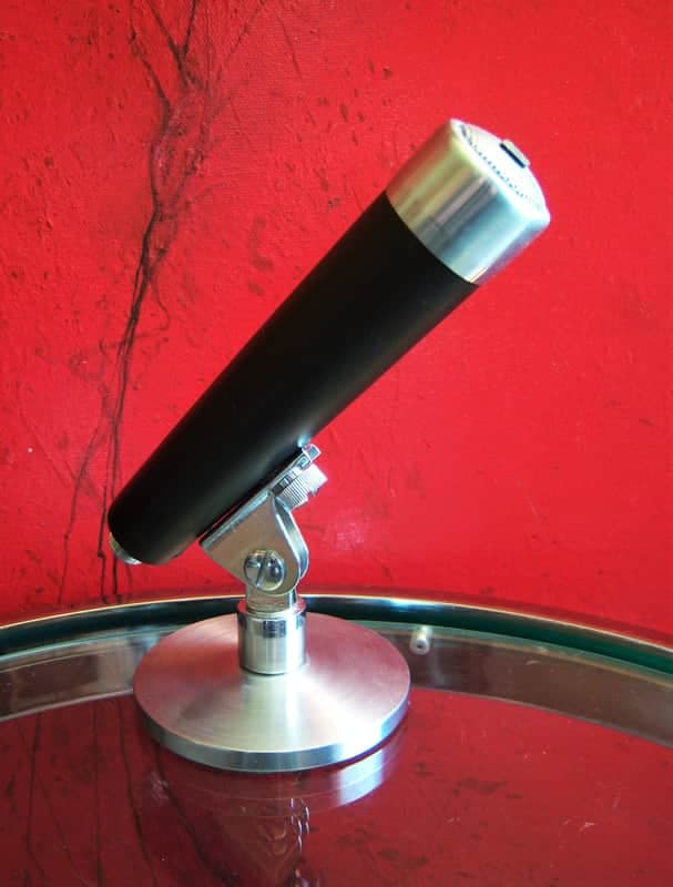 Vintage 1960's Roberts 3811 model dynamic microphone w original stand NEEDS CABLE