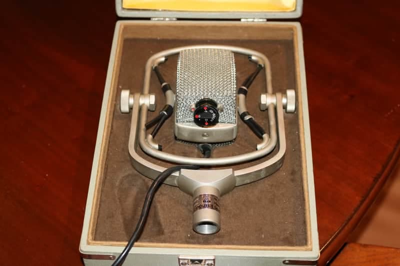 Circa 1960's AKG D-25
