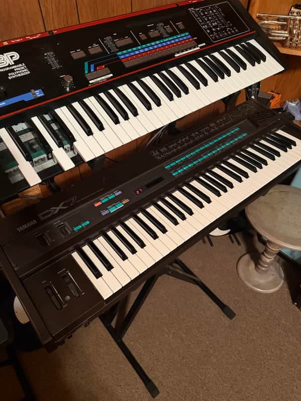 Yamaha DX7 Programmable Algorithm Synthesizer 1983 - 1987 - Black