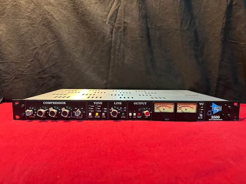 API 2500 Stereo Bus Compressor 2000 - 2019 - Black
