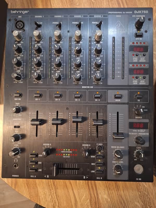 Behringer Pro Mixer DJX750 4-Channel DJ Mixer with Effects and BPM Counter 2010s - Black
