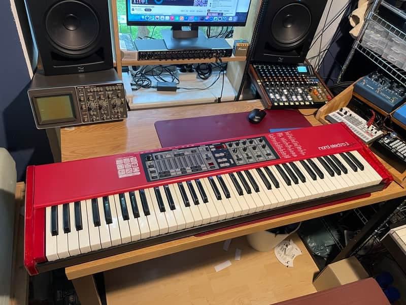 Nord Electro 3 SW73 Semi-Weighted 73-Key Digital Piano 2009 - 2013 - Red