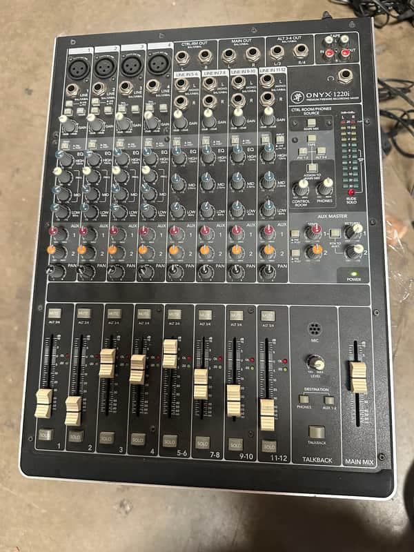 Mackie Onyx 1220i 12-Channel Firewire Mixer 2010 - 2017 - Black/Grey