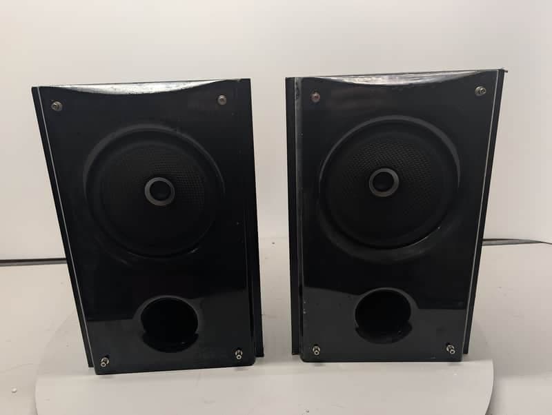 Insignia NS-B2111 Bookshelf Speakers Stereo Passive HiFi Home Audio Pair