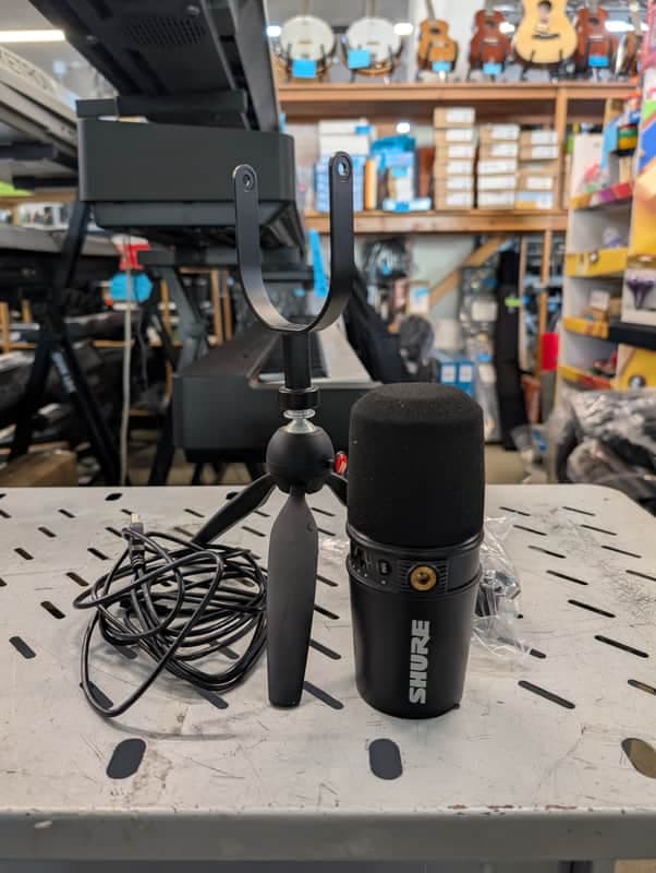 Shure MV7