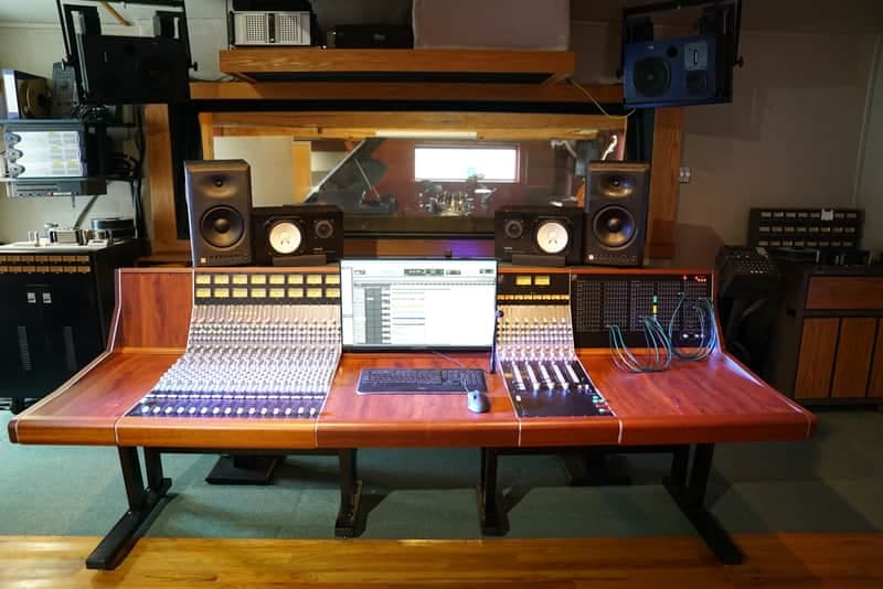 Daking 16 Channel Console 2019 - Wood