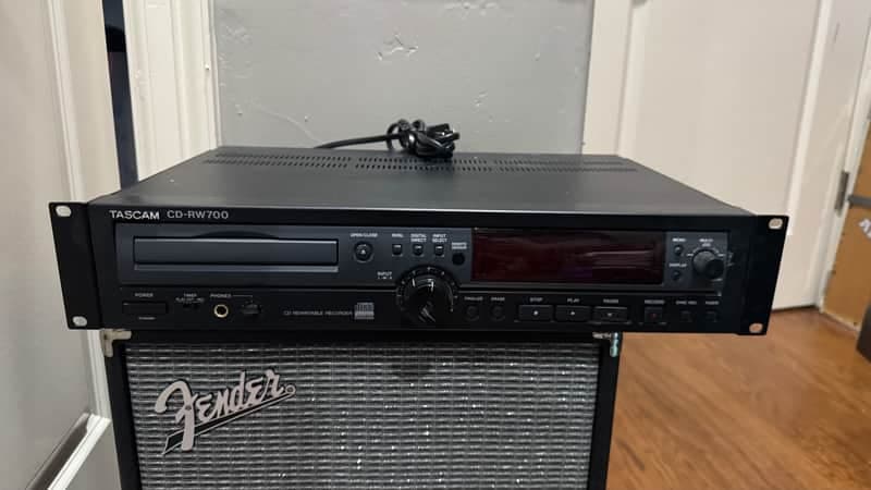 TASCAM CD-RW700 Professional Rackmount CD Recorder / Player