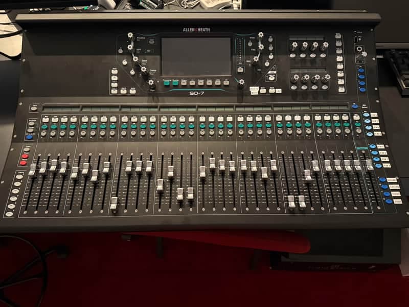 Allen & Heath SQ-7 48-channel Digital Mixer 2018 - Present - Black