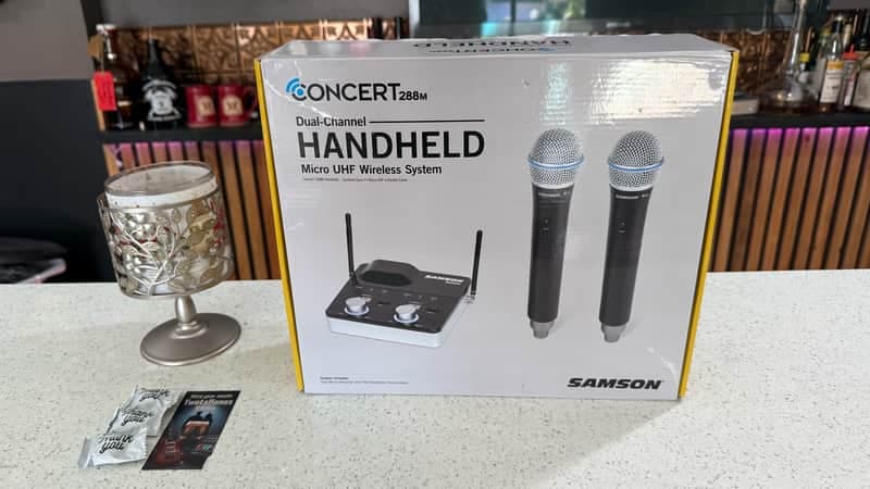 Samson Concert 288M Dual Handheld Wireless Microphone System (SWC288MH0-D) – Dual UHF Wireless Mics w/ Box & Accessories