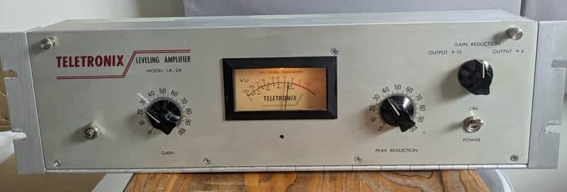 Teletronix LA-2A Leveling Amplifier - Silver