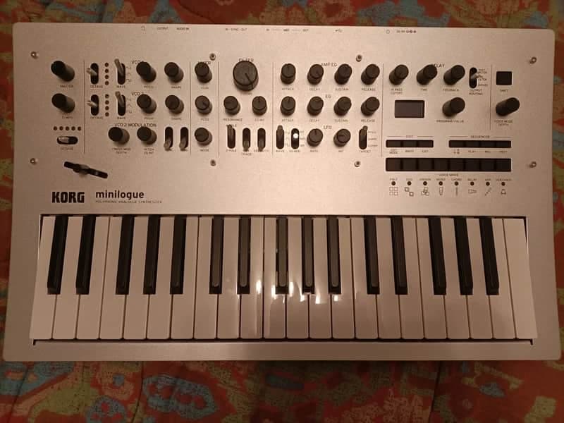 Korg Minilogue 4-Voice Polyphonic Analog Synthesizer 2016 - Present - Silver