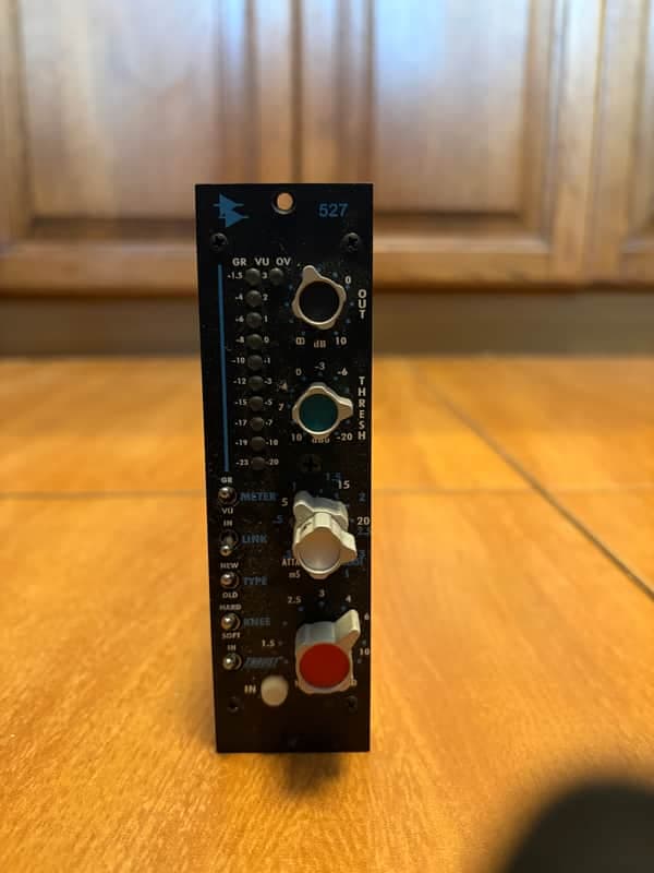 API 527 500 Series Compressor / Limiter Module