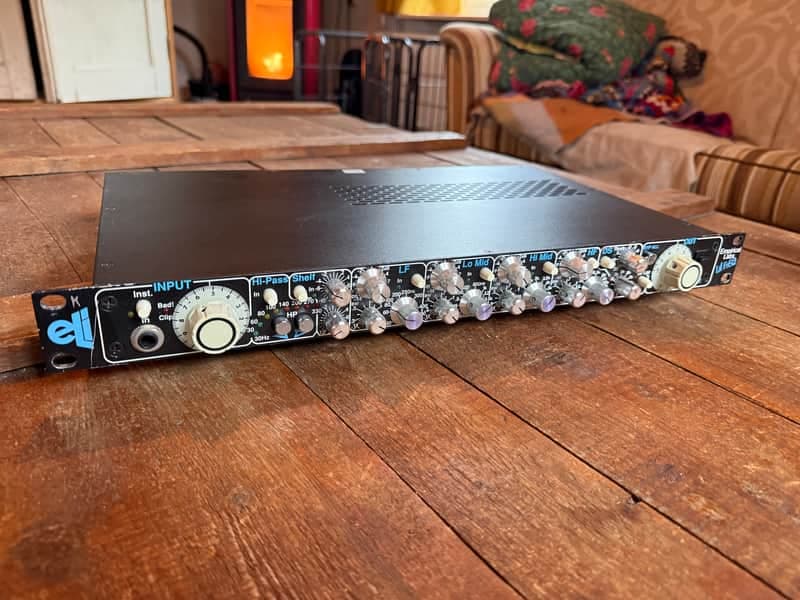 Very early “silver knob” Empirical Labs Lil FreQ NEAR MINT