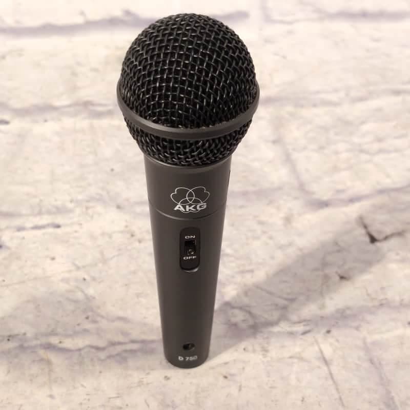 AKG D750 Dynamic Microphone