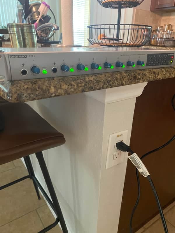 PreSonus DigiMax D8 8-Channel Mic Preamp with Digital Output 2010s - Silver