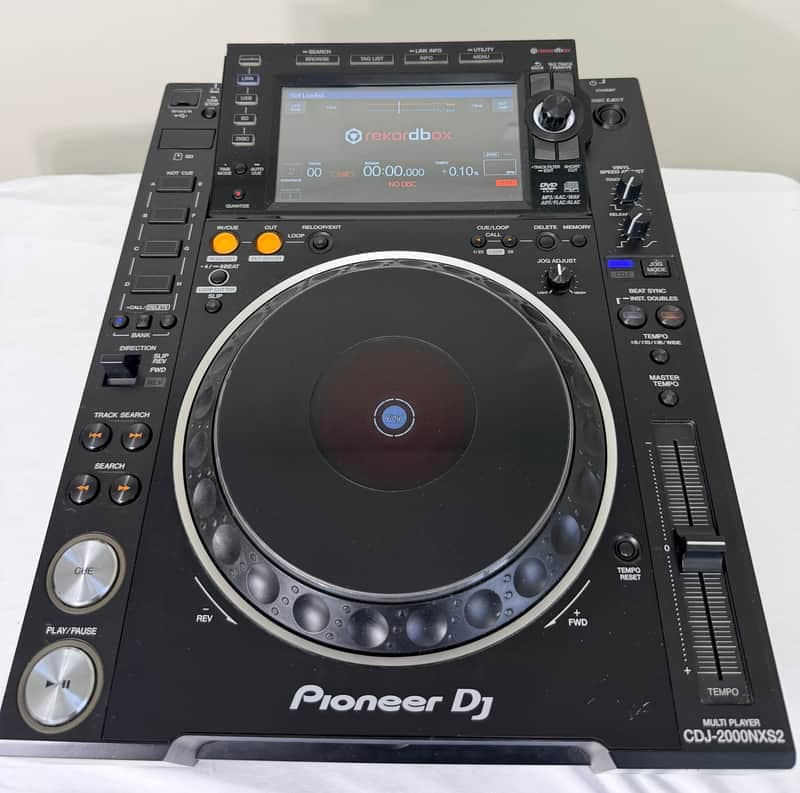 Pioneer CDJ-2000NXS2 Rekordbox DJ Media Player w/ Odyssey Flight Case Nexus 2