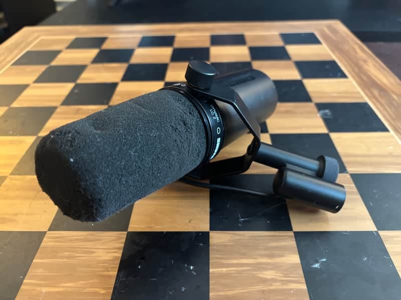 Shure SM7dB Cardioid Dynamic Microphone with Built-In Preamp 2023 - Present - Black