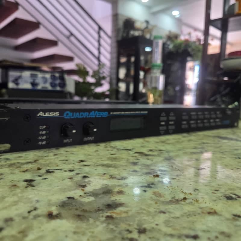 Alesis QuadraVerb 20k Bandwidth Simultaneous Digital Effects Processor 1990s - Black