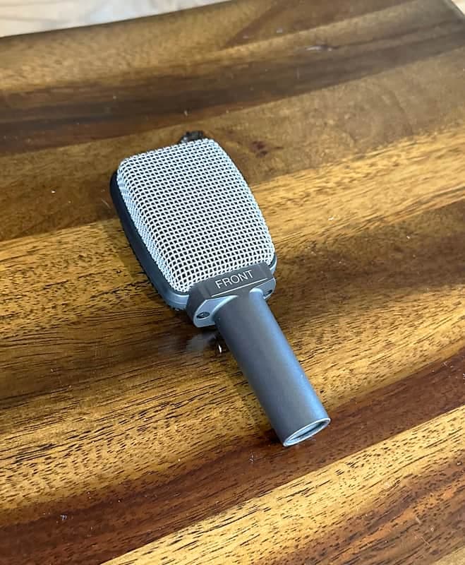 Sennheiser e609 Silver Dynamic Guitar Microphone