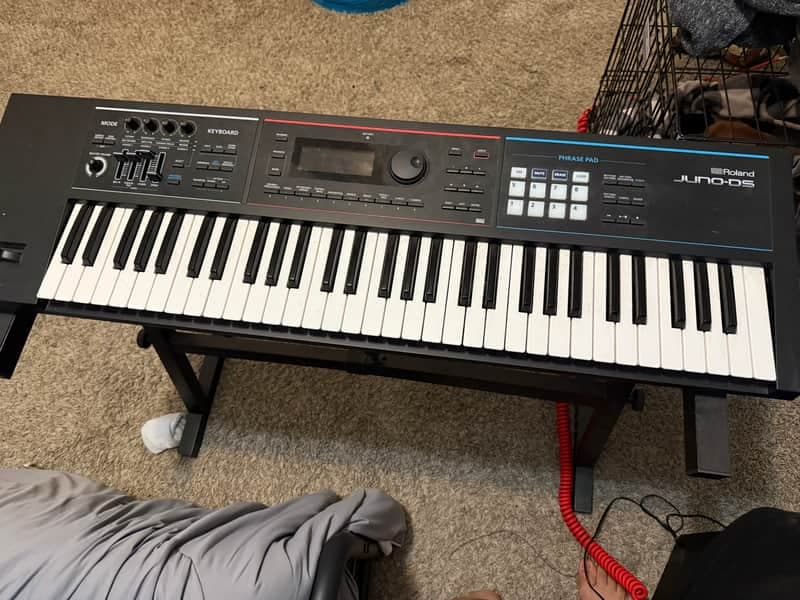 Roland Juno DS61 Synthesizer 2018 - Present - Black