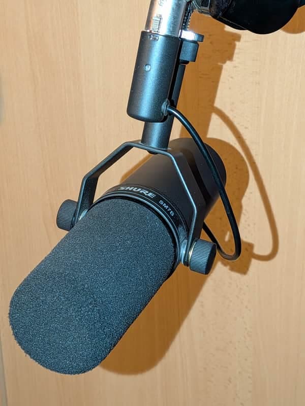Shure SM7B Cardioid Dynamic Microphone