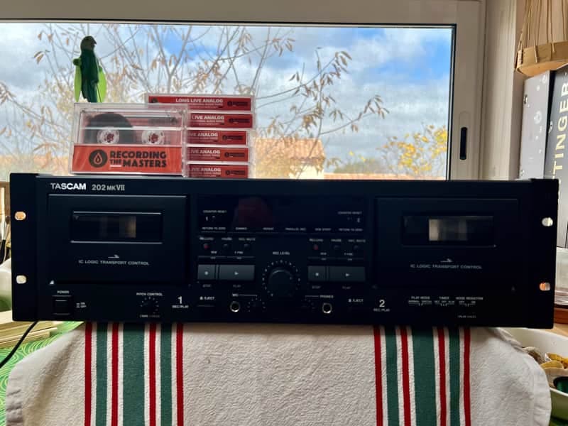 TASCAM 202 MK VII Dual Cassette Recorder with USB